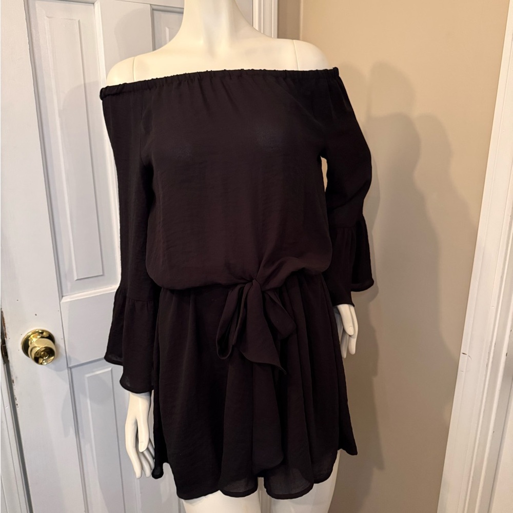 BOLD elements Black Off-Shoulder Romper